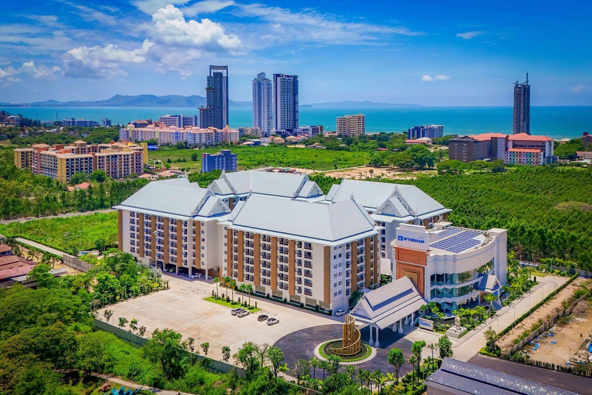 Hotel Wyndham Jomtien Pattaya Na Chom Thian Exteriér fotografie